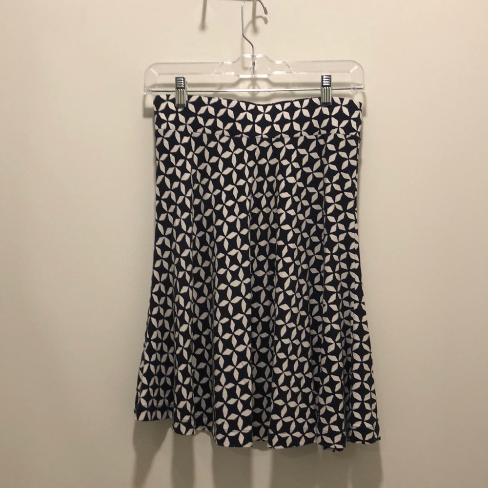 LOFT Navy Blue/white pattern skirt